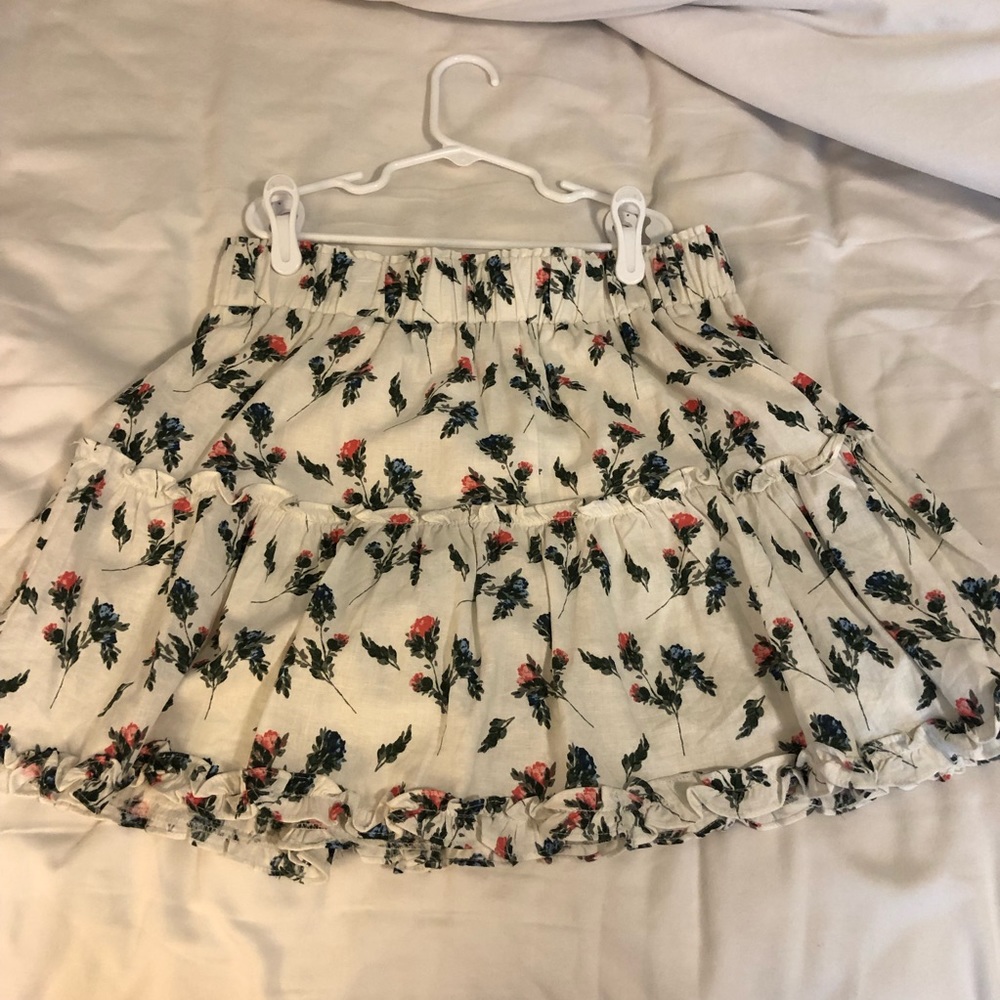 Olivaceous floral skirt